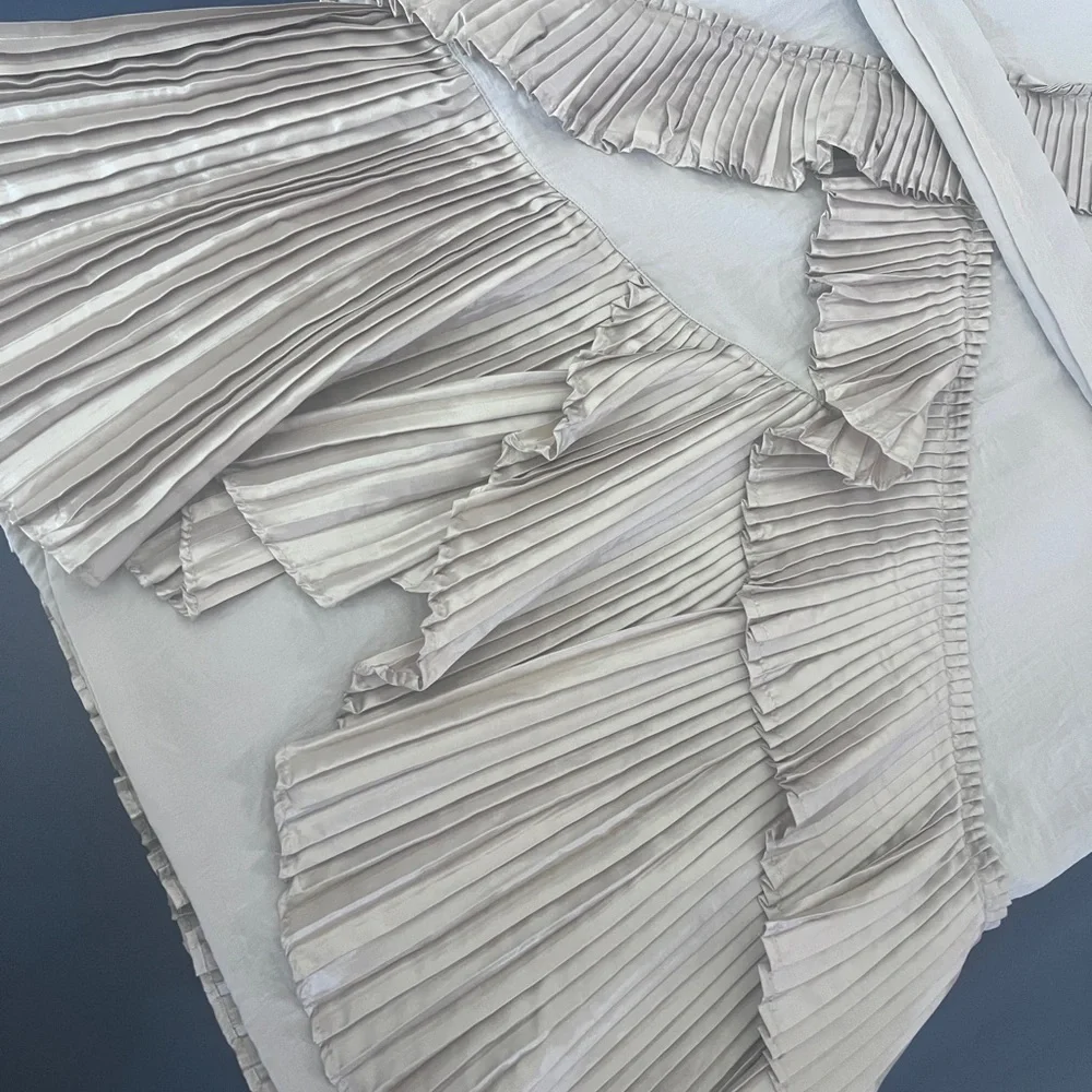 GAP Taupe V-Neck Beautifully Pleated Drop Waist Dress - Picture 3 of 3